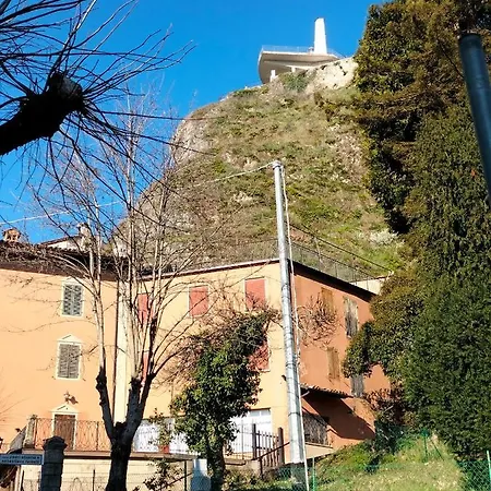 La Chicca Piccola Casina In Affitto Nel Borgo Antico Di Bo Lägenhet Gaggio Montano